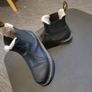 Dr Martens pull on lined winter boots